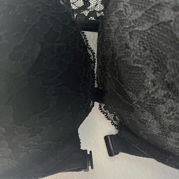Victoria's Secret Black Lace Racerback Bra - push-up - Picture 5 of 6